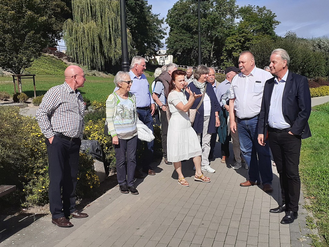 Spaziergang an der Seepromenade in Lobzenica